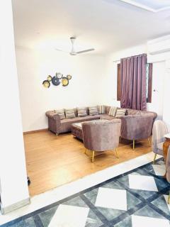Divine India Service Apartment, 2BHK E-30, Near Max Hospital - 6
