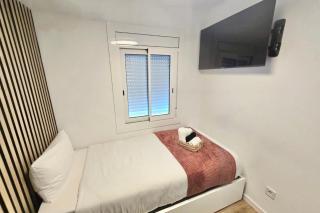 Private Rooms Easy Access to Airport & City Center - 4
