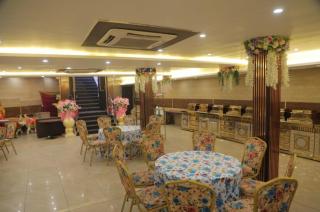 The Royal Casa Hotel and Banquet - 4