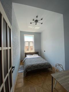 3 separate bedrooms - 4
