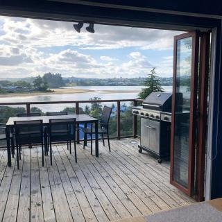 Coastal Comfort - Views for the Whole Crew - 6