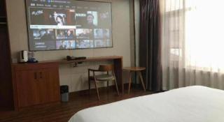 Jun Hotel Guangxi Wuzhou Changzhou District Fengye Garden - 1