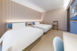 Hanting Hotel Qingdao Jinshatan Wuyue Plaza Branch - 4