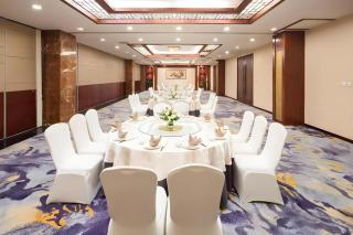 Expo Garden Hotel - 3