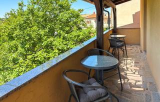 Awesome Home In Kosinozici With Wifi - 1