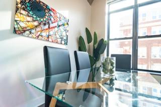Family Friendly Spacious 3BR Suite Sleeps up to 10 guests with Optional Parking and Gym Access Near McCormick Place and Soldier Field - 5