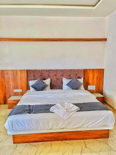 Geetanjali hotel and resort - 2
