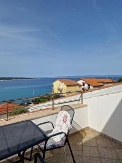 Apartments by the Beach with Pool and Lounge Beds - Miral Apartments - 2
