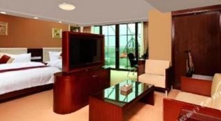 New World Hotel - 3