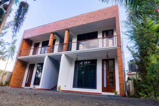 Aura Homes - 2