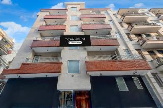 Townhouse Phase 3 DLF Cyber City - 0