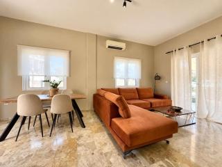 Dioni's Haven - Sunny Retreat with Balcony - 1