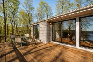 Lakefront Home Serene Views & Deck Near Mammoth Cave - 4