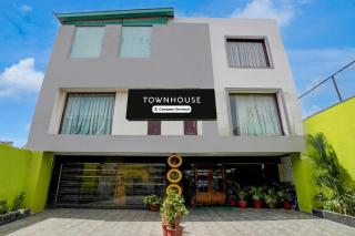 Super Townhouse by OYO Zirakpur Bus Stand Formerly Hotel Citi Inn - 0