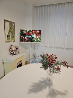 Large 2BR Apartment near Hongdae, Mangwon Market & Han River, 6 Guests - 1