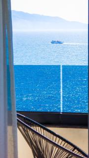 Helia Hotel Suites & Penthouses at Santa Bay - 9