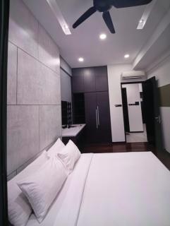 Cristal sweet at opus resident kl - 4