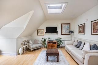 BnBNova - 1BR - Edinburgh Castle Views - 0