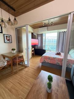Kassie's Homestay - Azure Urban Residences - 2