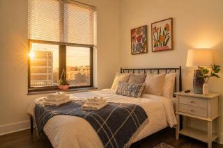 McCormick Place Spacious 3BR Family Heaven Suite with Optional Parking Sleeps 10 Guests Near Soldier Field and Field Museum - 9