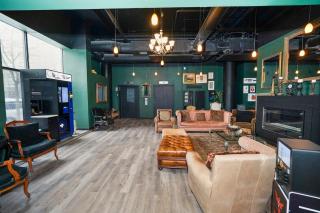 McCormick Place Spacious 3BR Family Heaven Suite with Optional Parking Sleeps 10 Guests Near Soldier Field and Field Museum - 2