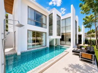 Villa Valmont 4BR Luxury Private Pool Lux Pride - 2