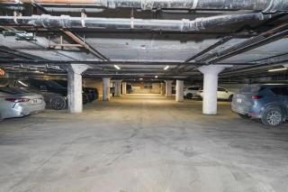 Modern Chicago 2BR Apartment with Skyline View, Optional Parking & Gym Access Near McCormick, Museum Campus, Grant Park & Soldier Field - 6