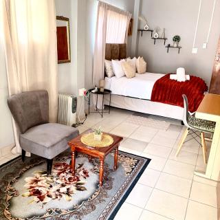 The Nest- on Knowling Street - Grahamstown - 7