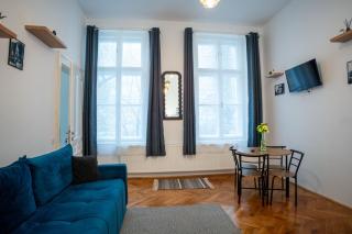Barrique 13 - Breakfast at Restaurant & Minibar - Old Town - 6
