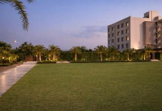 Hillcrest Hotel & Resort, Abu Road - 2