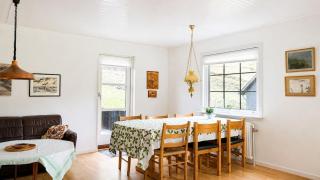 Saksun Mountain & Beach Cottage - 3