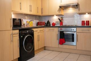 Shakespeare Apartment, Measham - Free Parking - 5