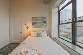 Chic Cozy 2BR Apartment Near McCormick, Place Museum Campus and Soldier Field - 7