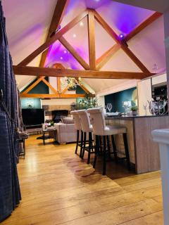 Luxury 2 Bed Mitton Barn - 3