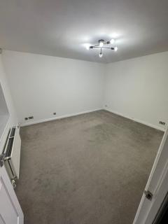 Comfortable 3BR Home with Parking Near City - 4