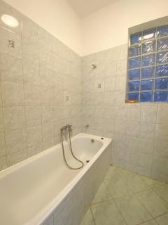 2 bedroom spacious flat near Opera, Andrassy bld - 6