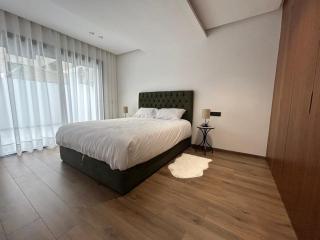 Premium Large Studio 5-Min Walk to Stadium - 2