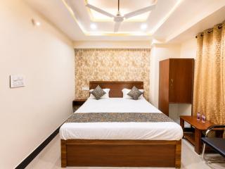 Hotel Buddha Crystal, Best Hotel in Rajendra Nagar Terminal - 3