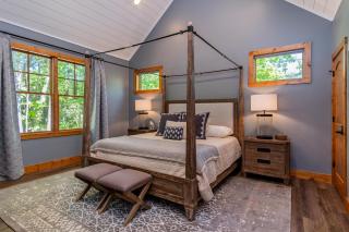 Canopy Creek Connestee Falls · Canopy Creek Luxury Home with F/P - 8