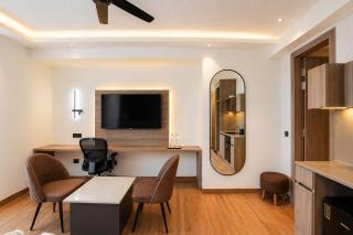 Melange Hotel - Golf course road - 4