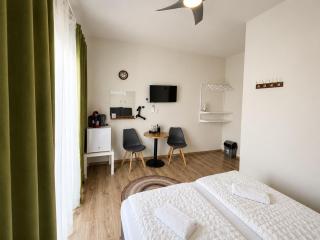 Smart Comfort RoomN8 with Balcony Private Bathroom in best Location Beach 250m - 7