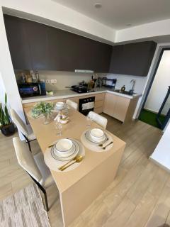 Royale Urban 2-Bedroom Stay - 5