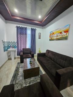 Runway Inn - 3