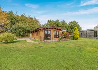 Gadlas Park Holiday Cabins - 7
