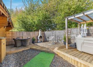 Gadlas Park Holiday Cabins - 3