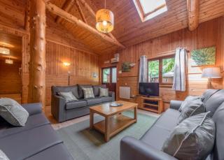 Woodland Park Lodges - 9