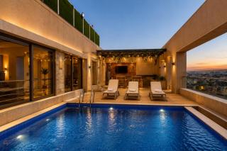 Sophisticated 2BR Apt on Oxford Street - 3