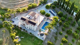 Stephanie Villa - 7