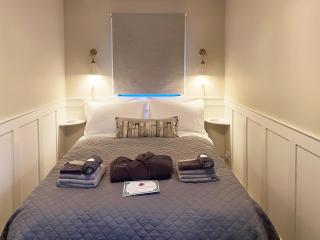 Riverside Cottage - 4