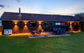 4 Bedroom Beautiful Home In Ebeltoft - 8